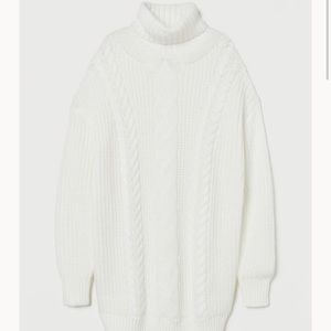 H&M White Cable-knit Turtleneck Sweater (size XS)